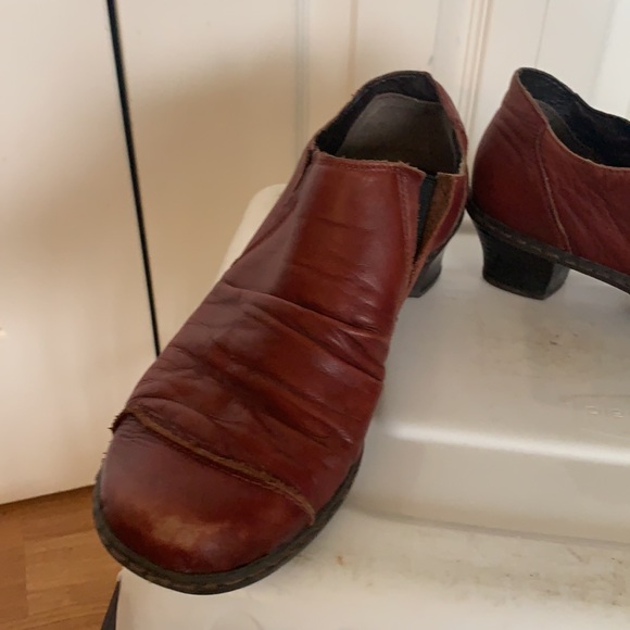 Reiker, All red leather - Picture 3 of 5